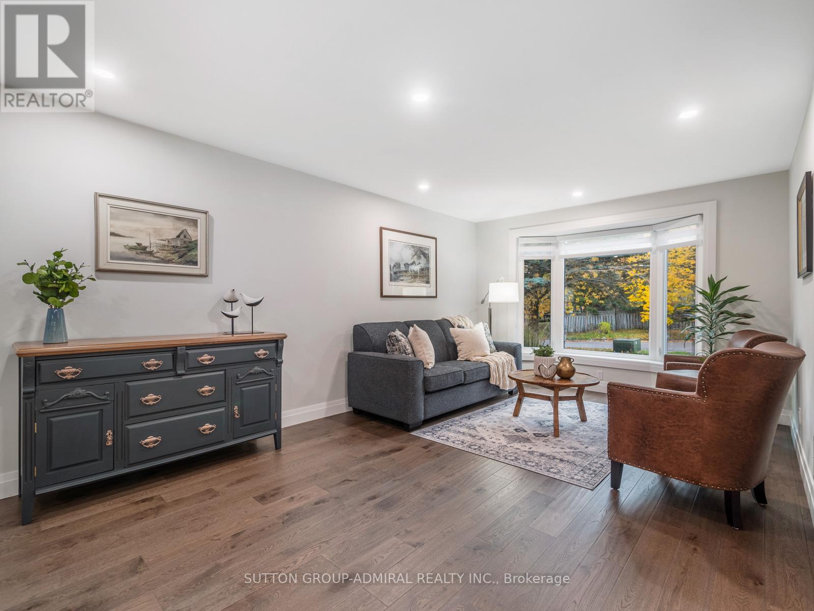 18 HASKELL CRES