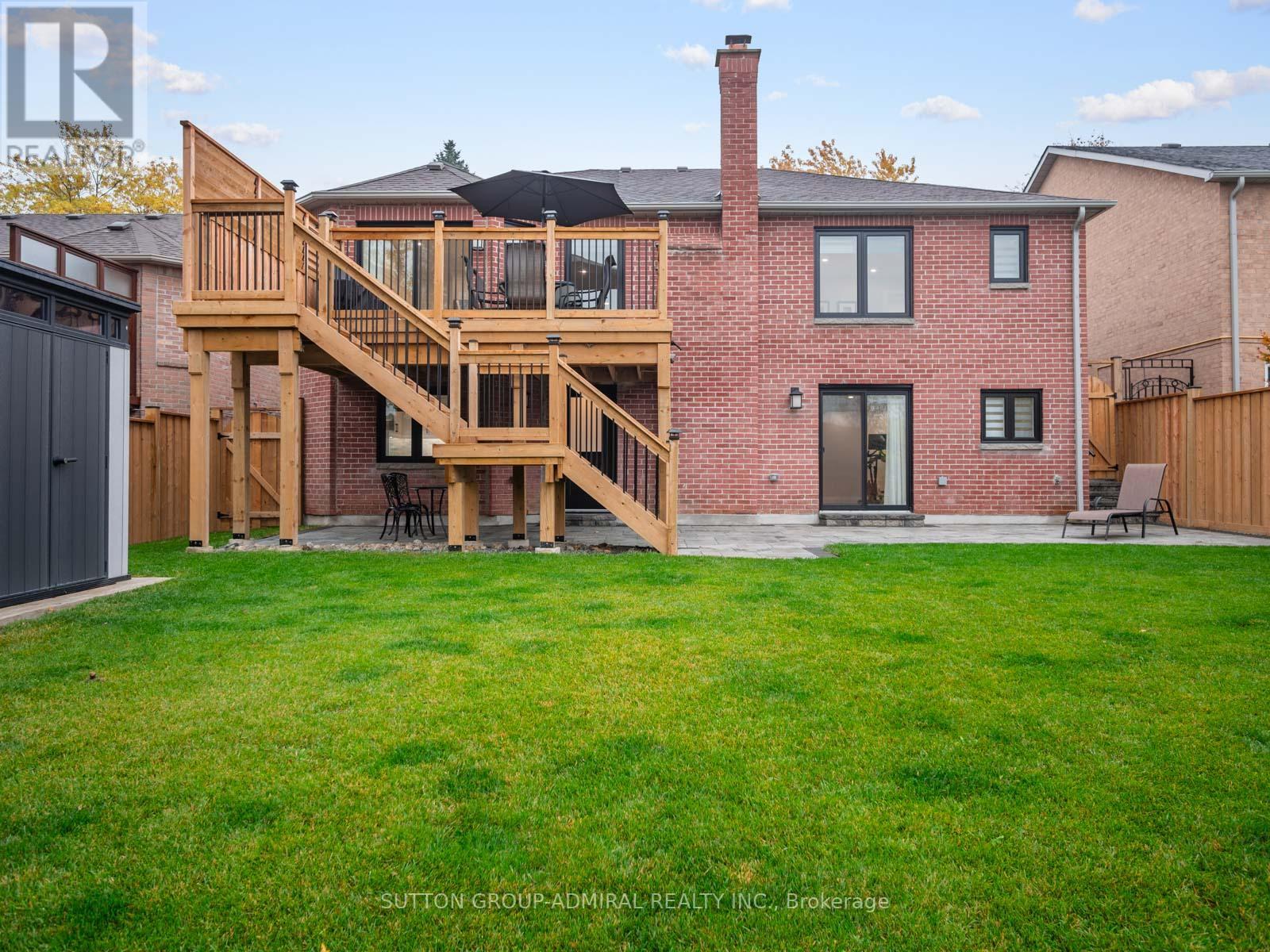 18 HASKELL CRES