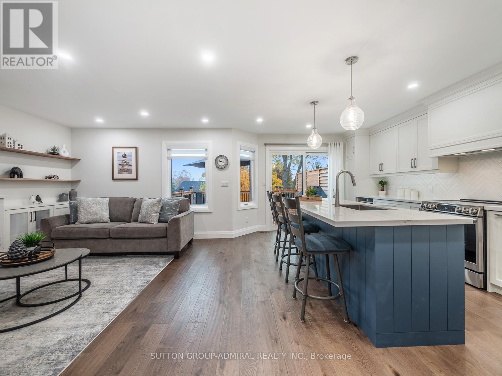 18 HASKELL CRES