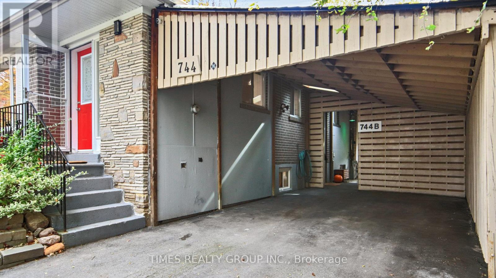 744 BOTANY HILL CRES