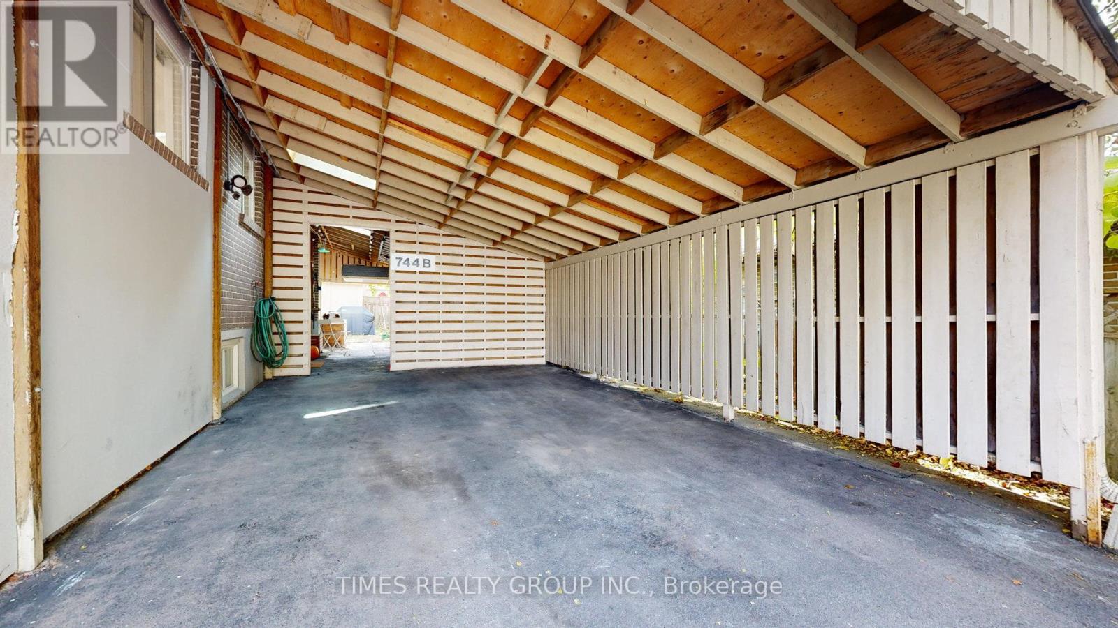 744 BOTANY HILL CRES