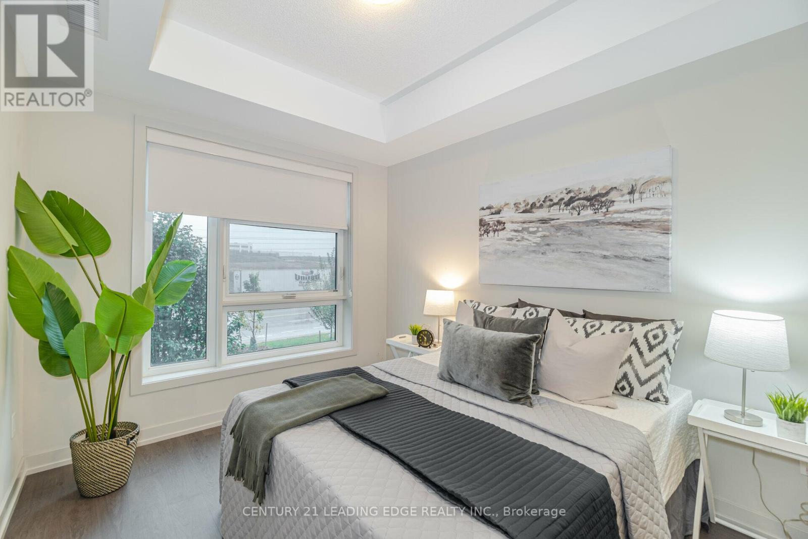 #215 -555 WILLIAM GRAHAM DR