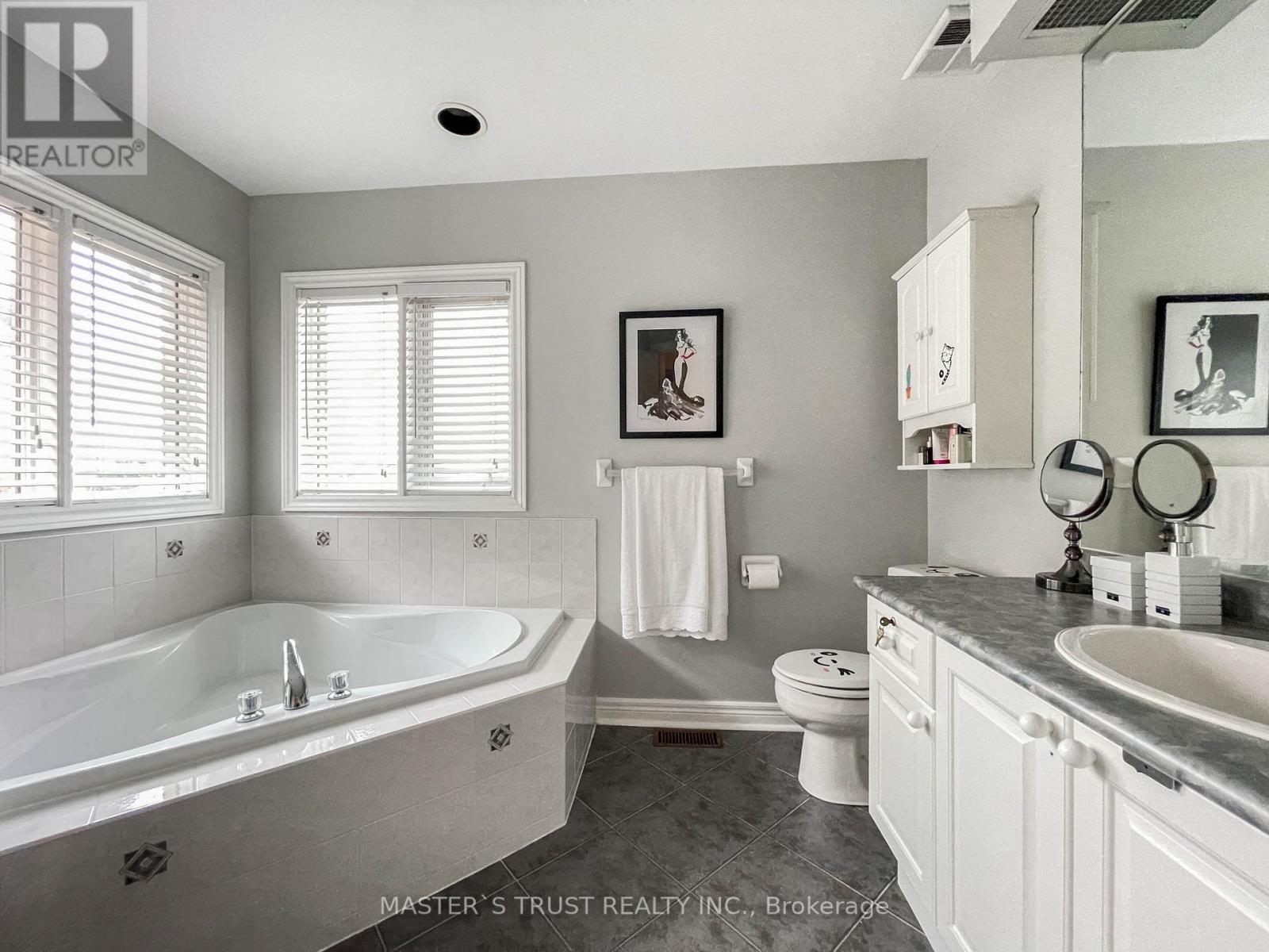 457 HEWITT CIRC