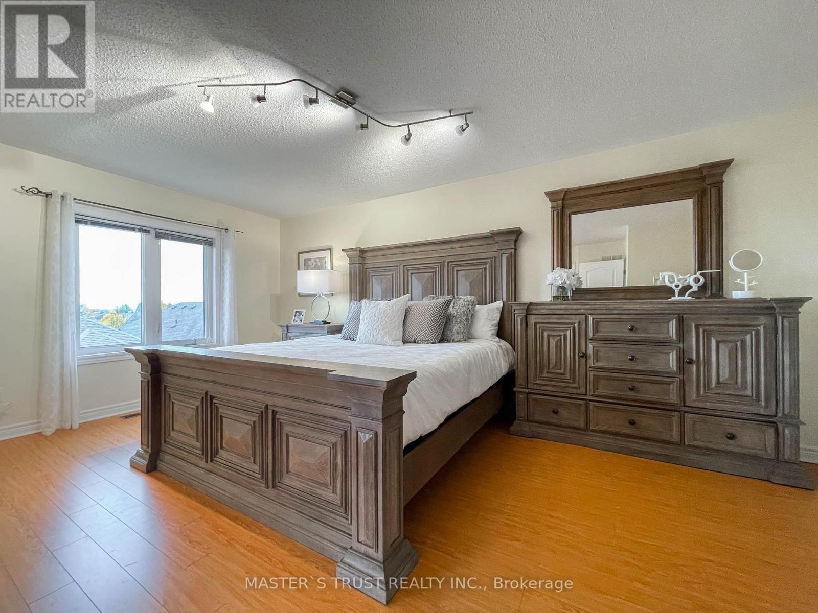 457 HEWITT CIRC