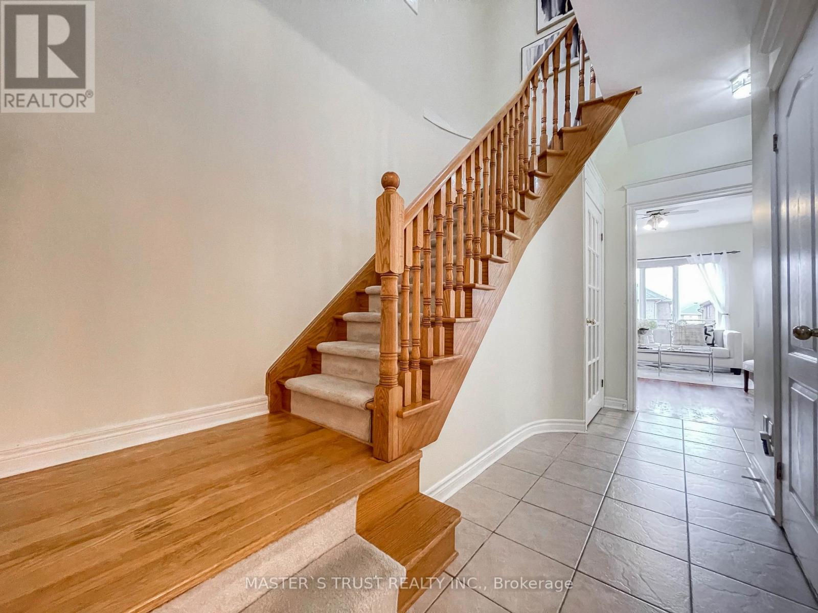 457 HEWITT CIRC