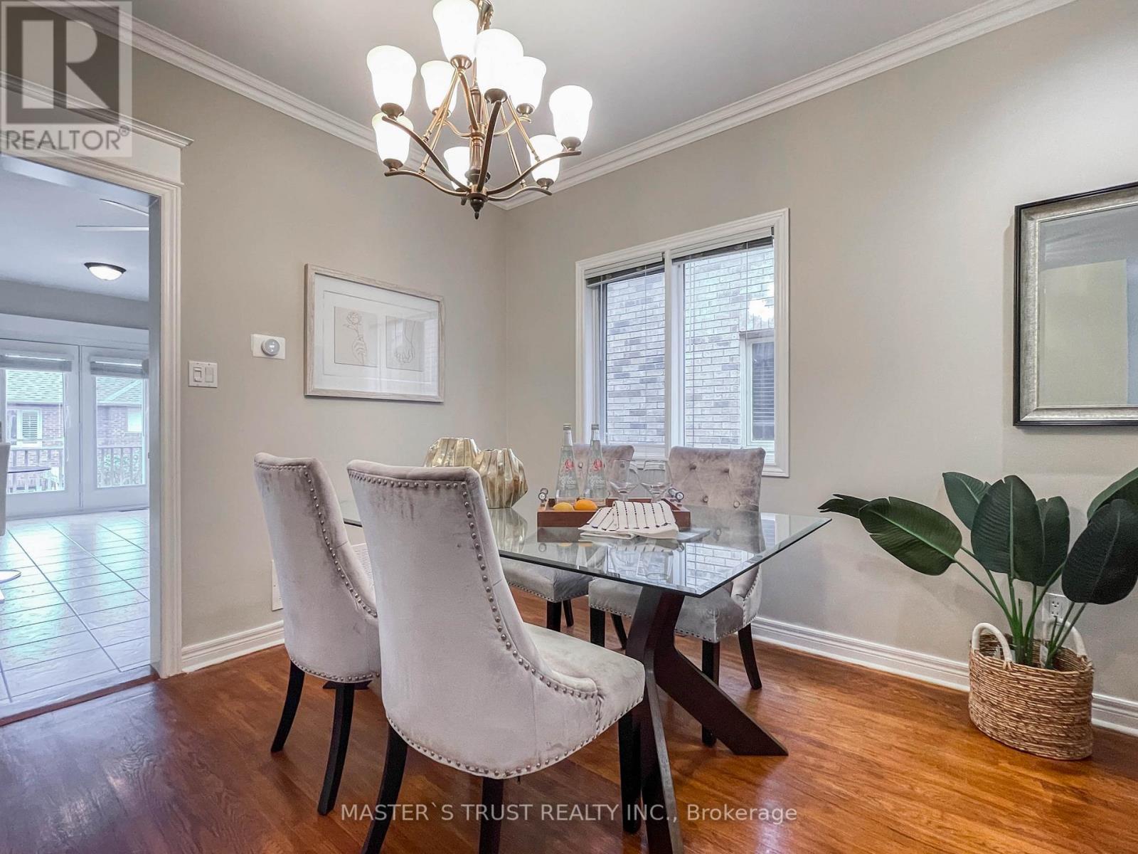 457 HEWITT CIRC
