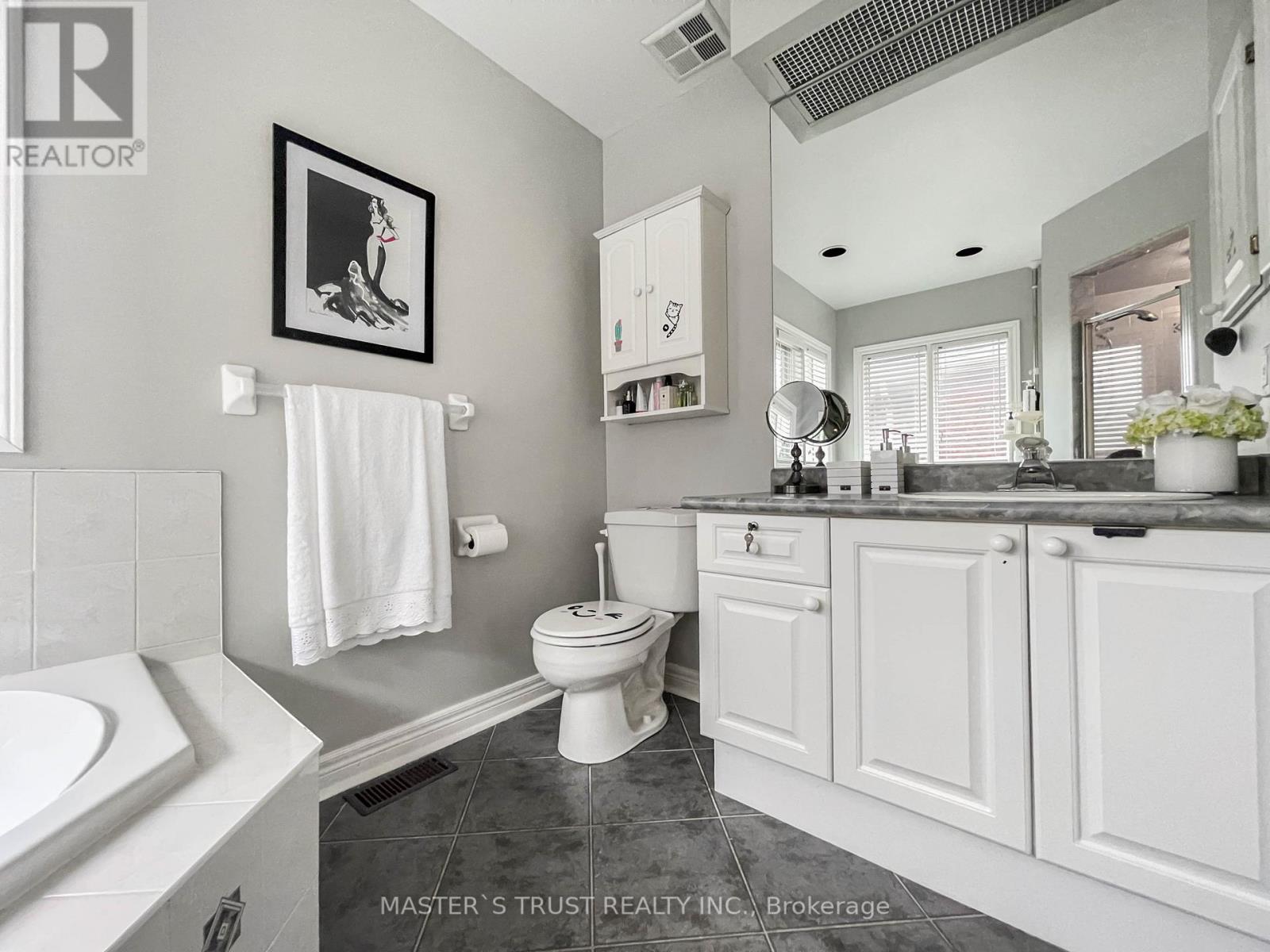 457 HEWITT CIRC