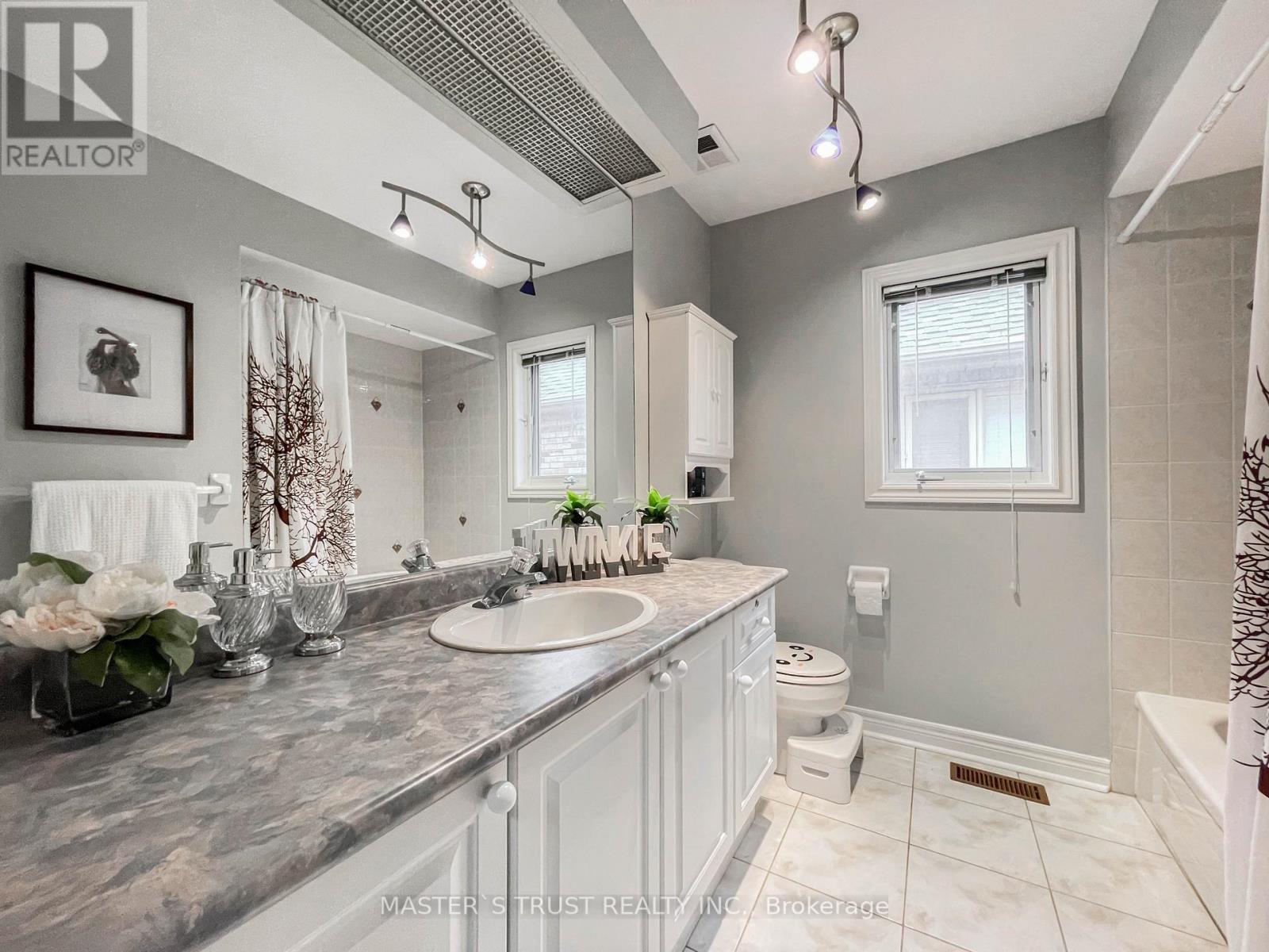 457 HEWITT CIRC