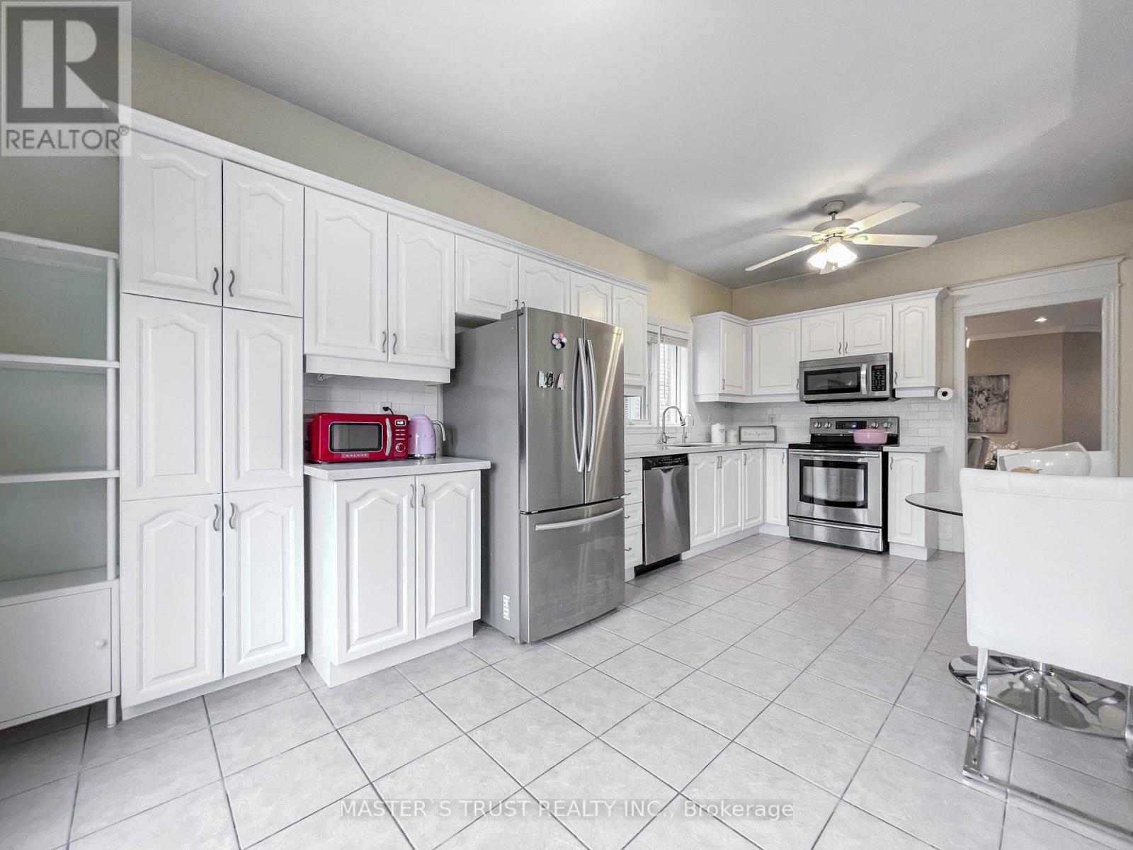 457 HEWITT CIRC
