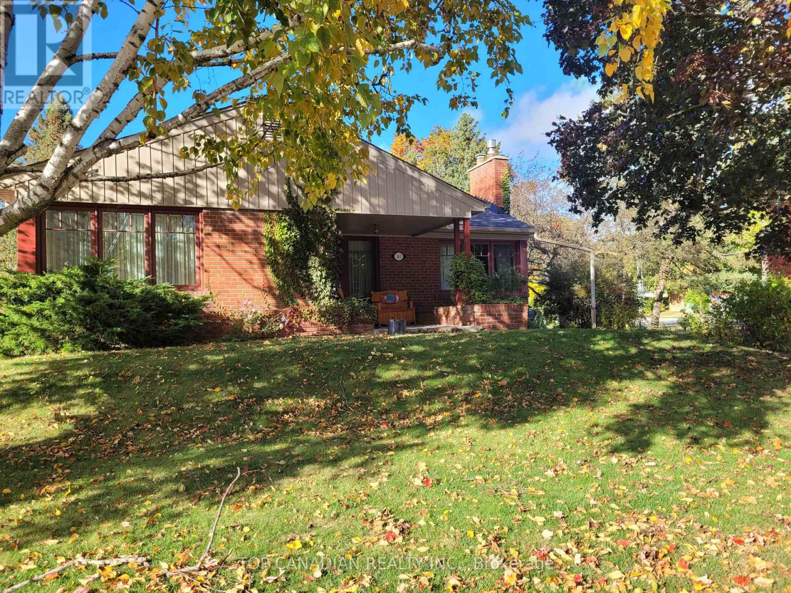 #MAIN -143 AVENUE RD, #Main
