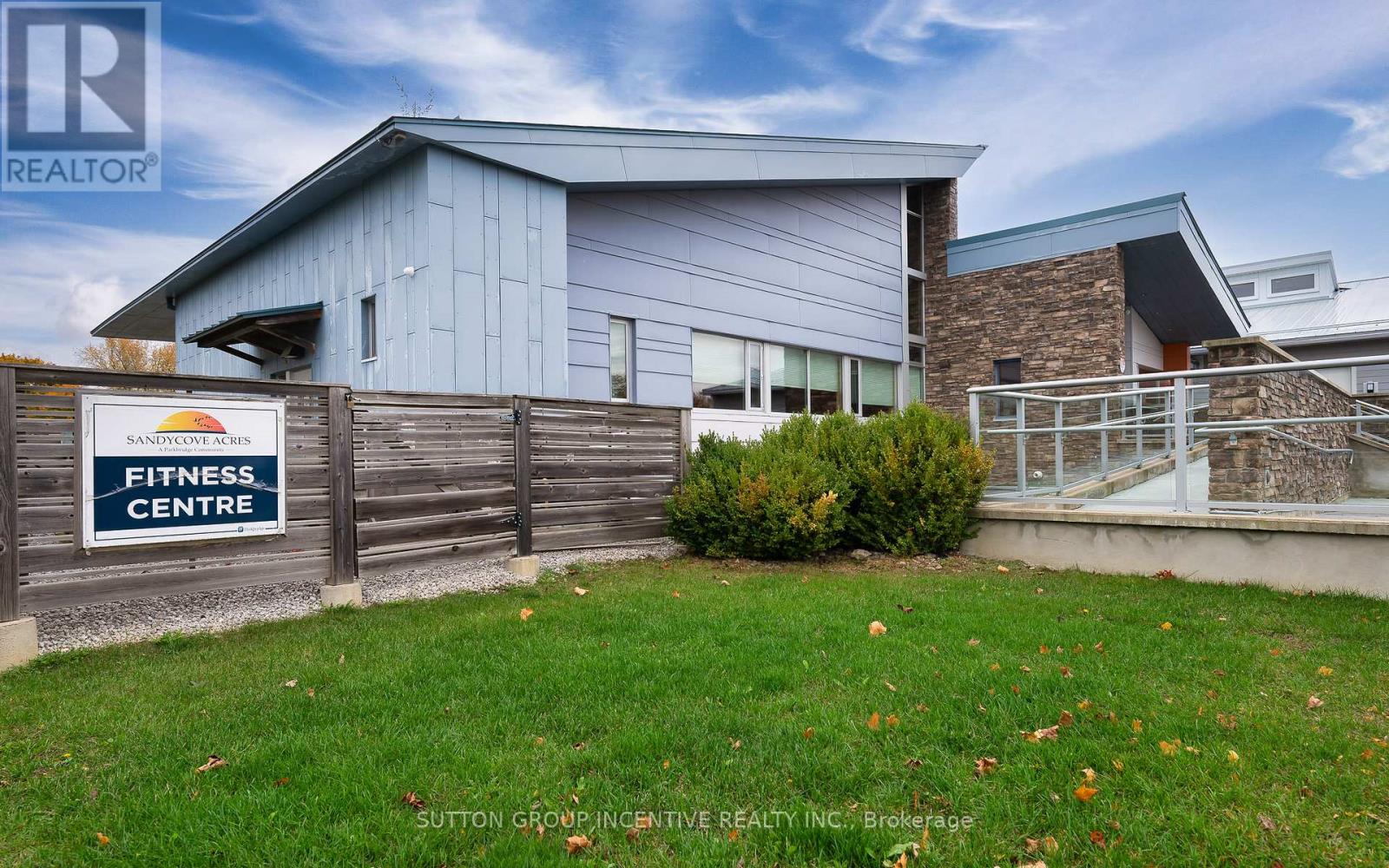 20 WEEPING WILLOW DR