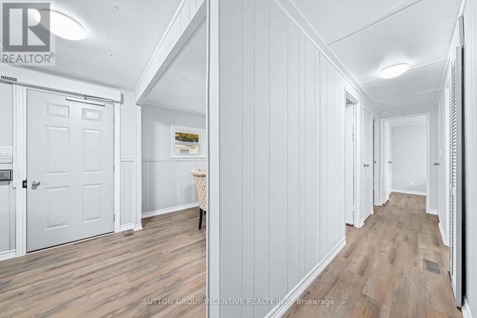 20 WEEPING WILLOW DR