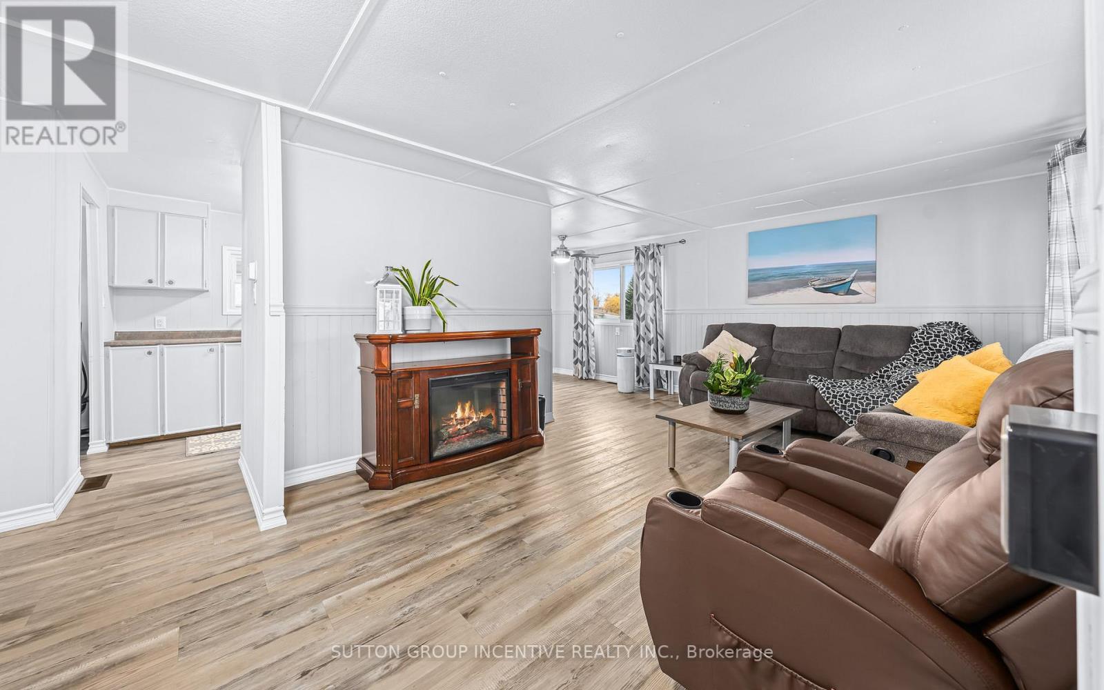 20 WEEPING WILLOW DR