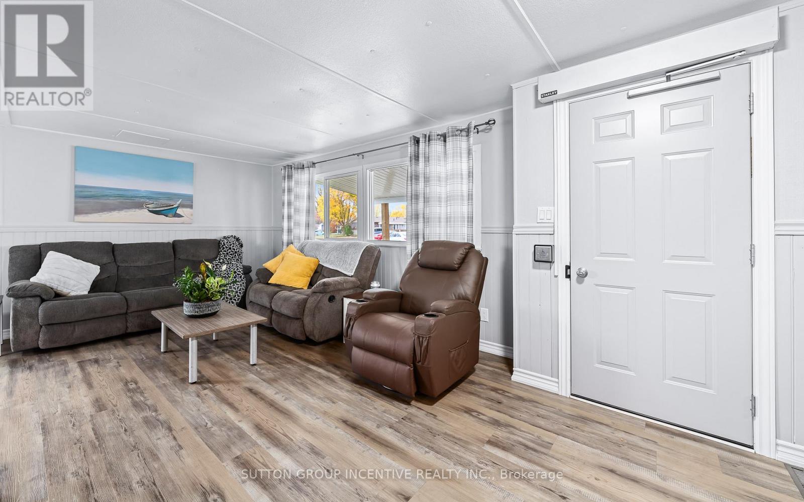 20 WEEPING WILLOW DR