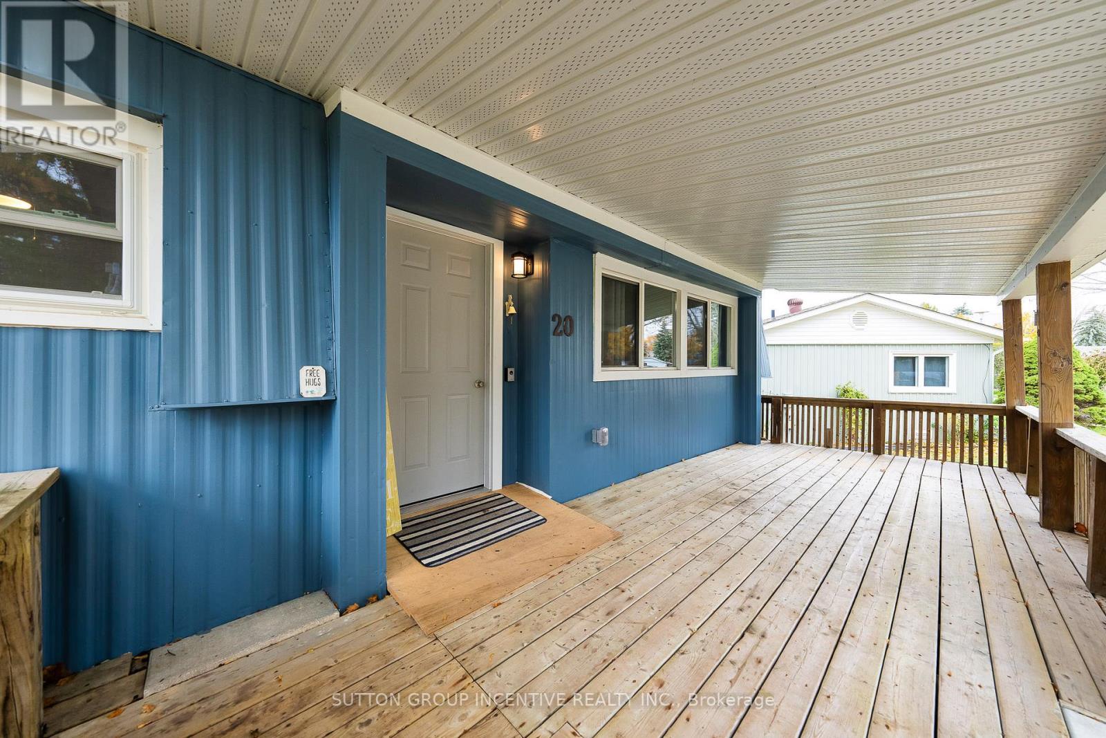 20 WEEPING WILLOW DR