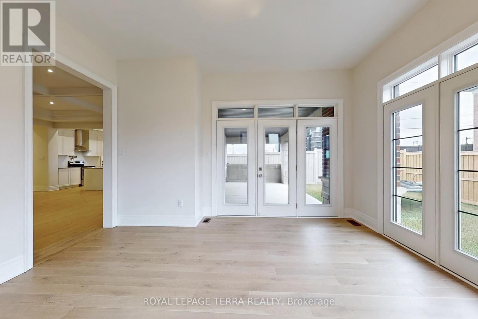 2 PINE HEIGHTS DR