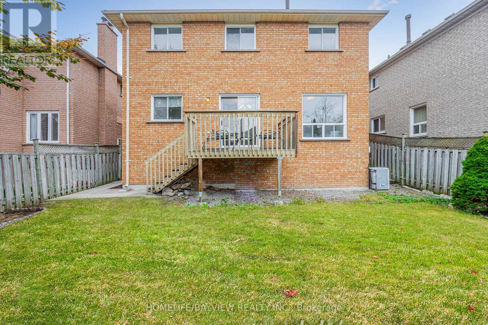 924 COLLEGE MANOR DR