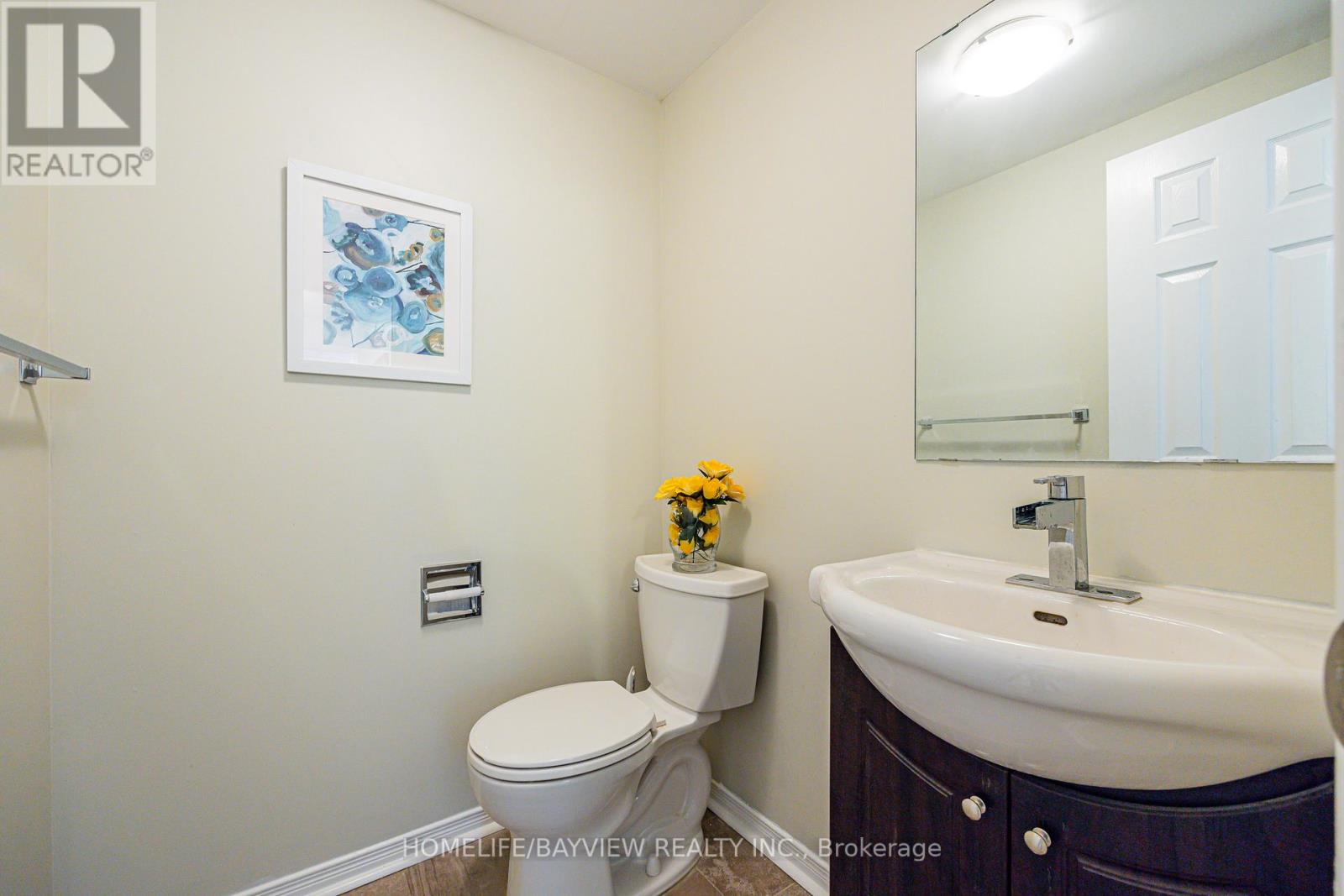 924 COLLEGE MANOR DR
