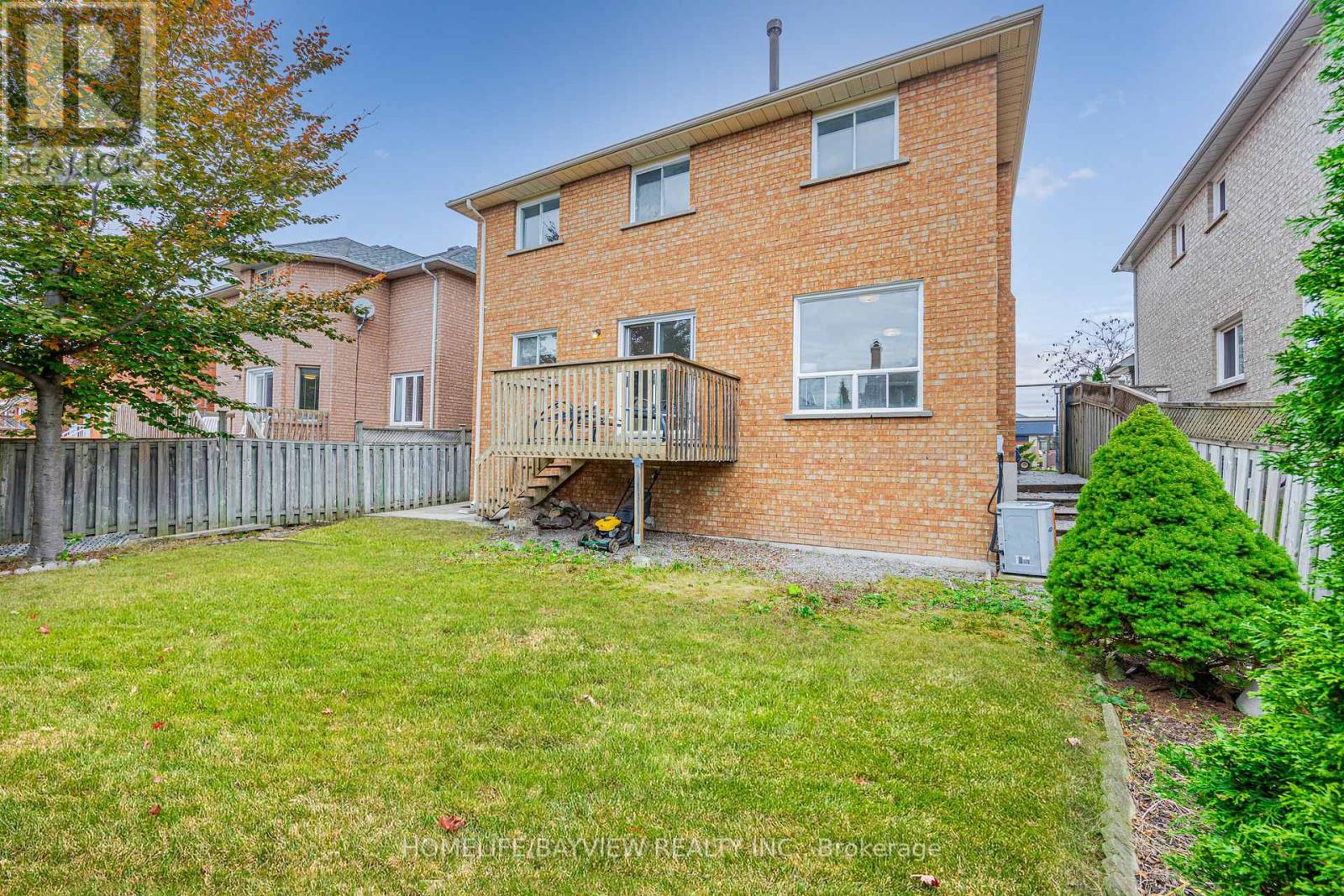 924 COLLEGE MANOR DR