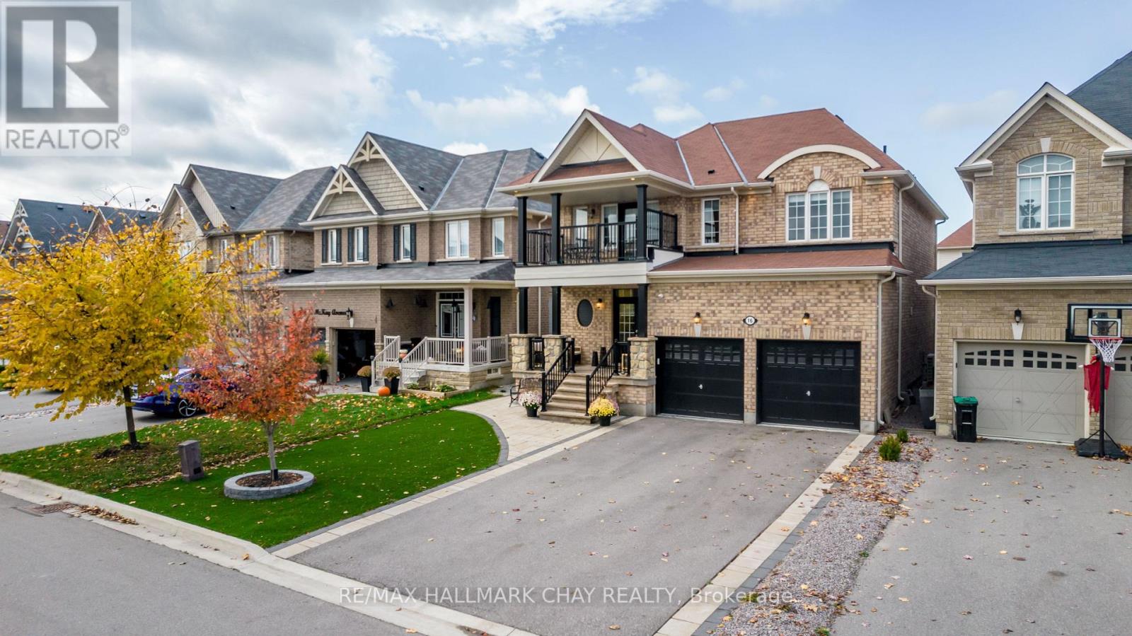16 MCKAY AVE