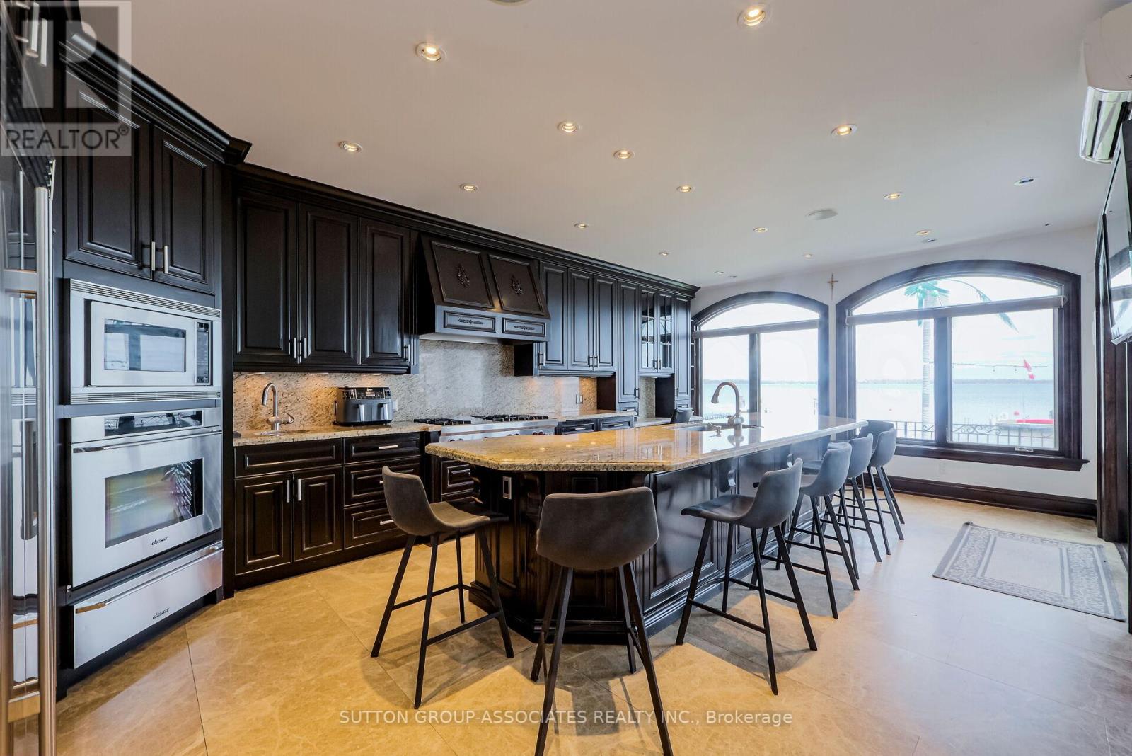 283 BEACH RD