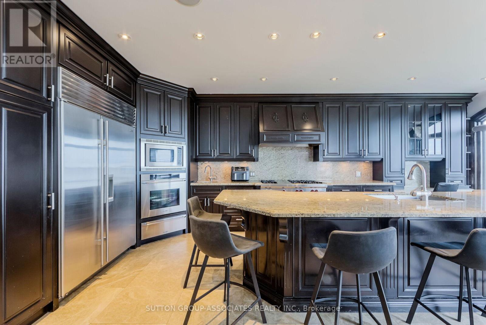 283 BEACH RD