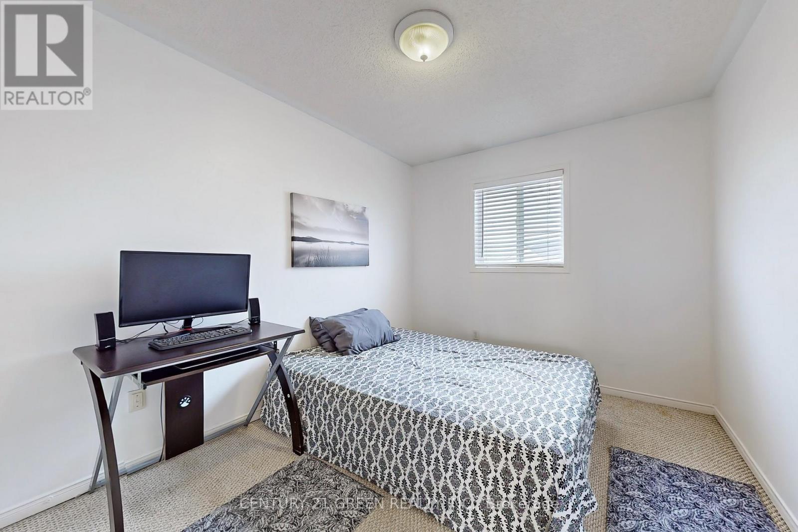 145 BAYWELL CRES S