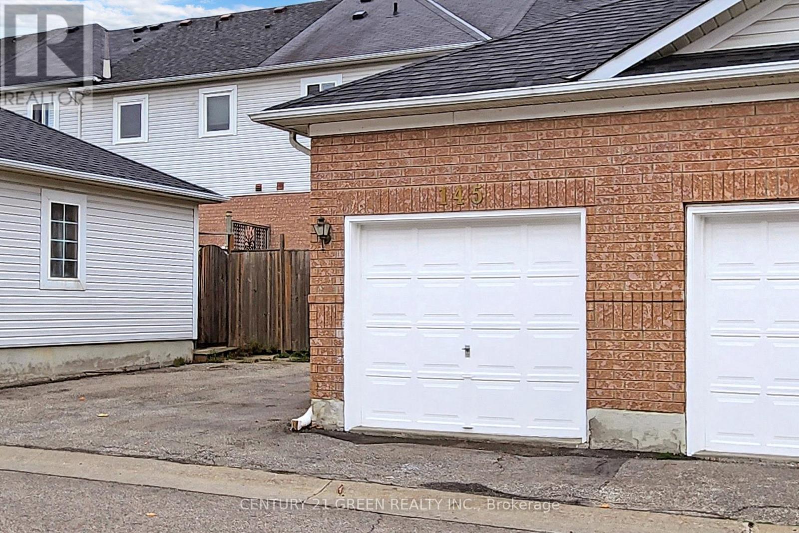 145 BAYWELL CRES S