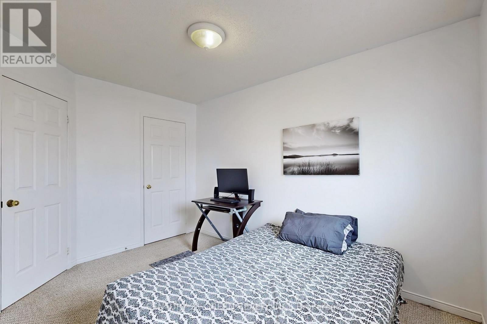 145 BAYWELL CRES S