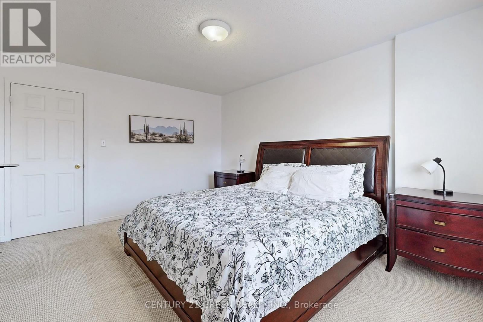 145 BAYWELL CRES S