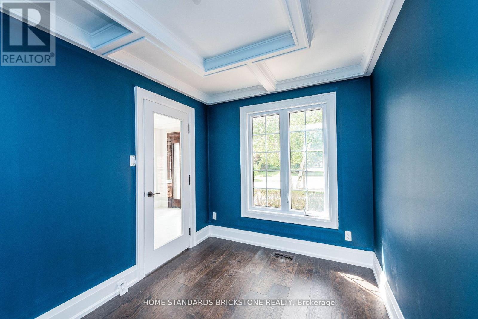 833 LOCKWOOD CIRC