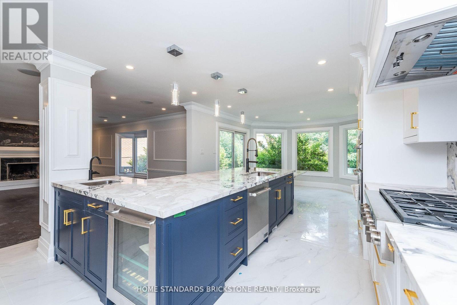 833 LOCKWOOD CIRC