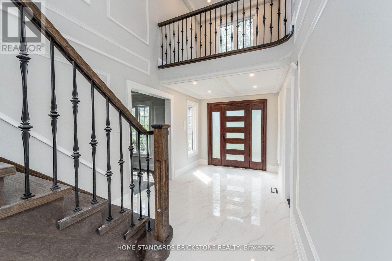 833 LOCKWOOD CIRC
