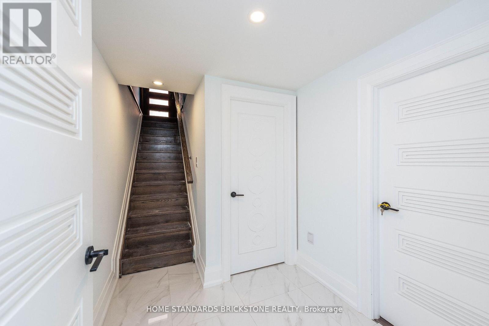 833 LOCKWOOD CIRC