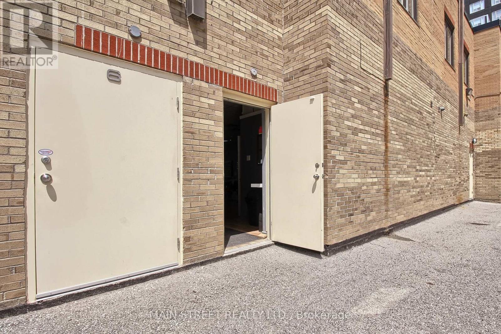 #5 -200 DAVIS DR