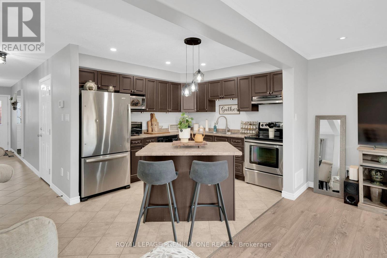 31 STEVENSON ST