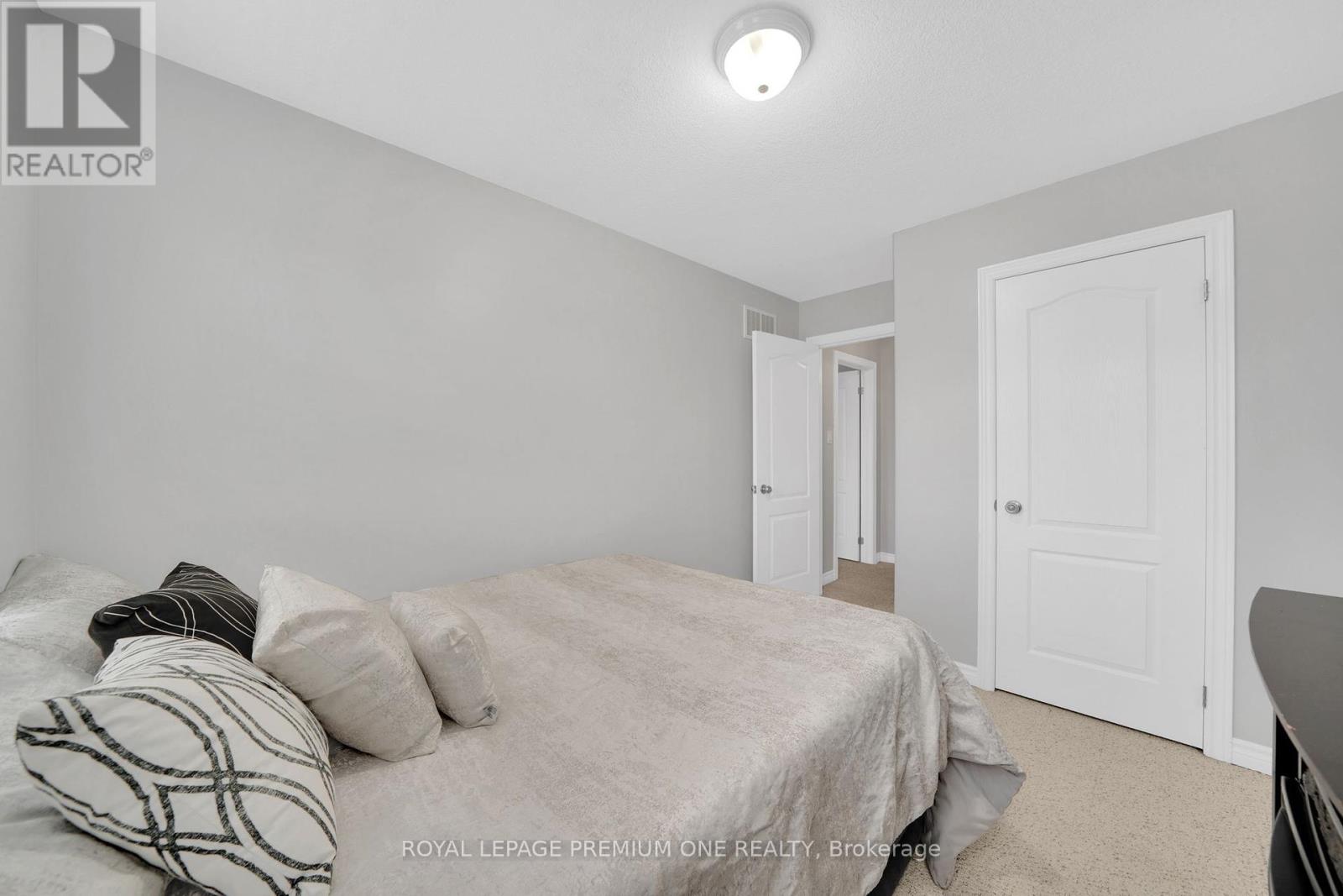 31 STEVENSON ST
