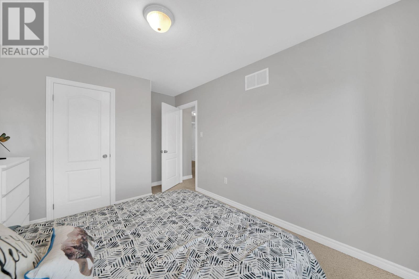 31 STEVENSON ST