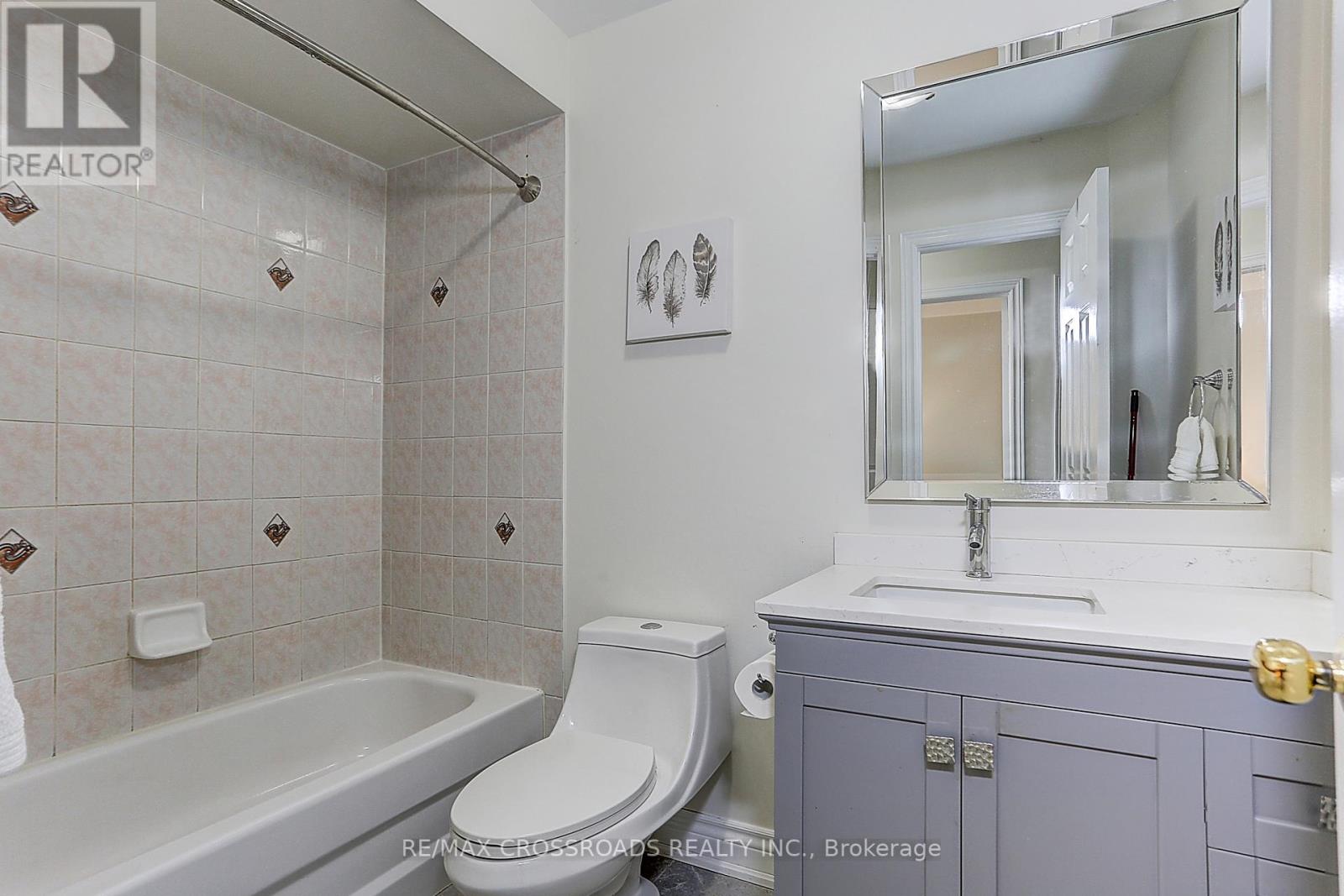 271 HOLLANDVIEW TR