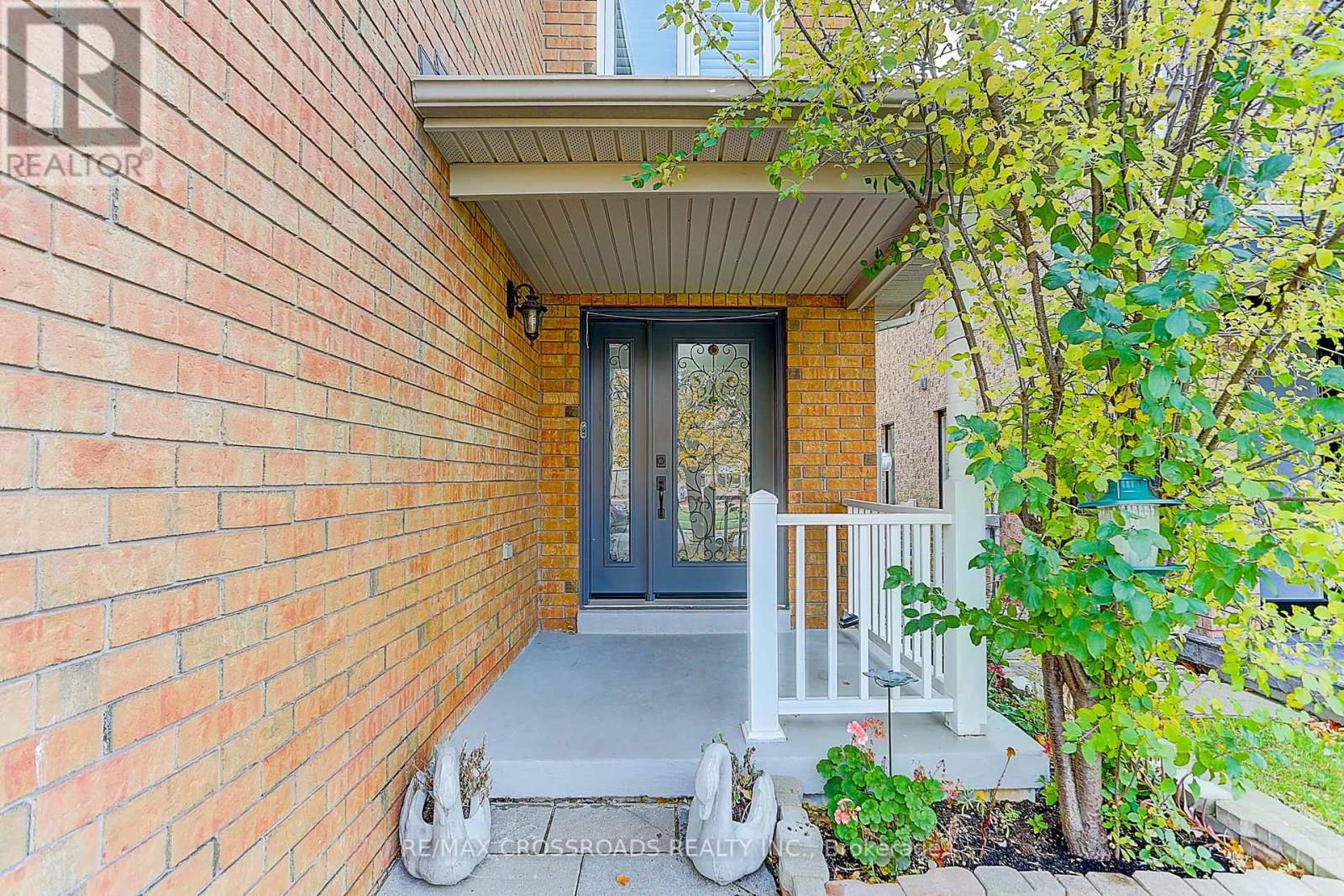 271 HOLLANDVIEW TR