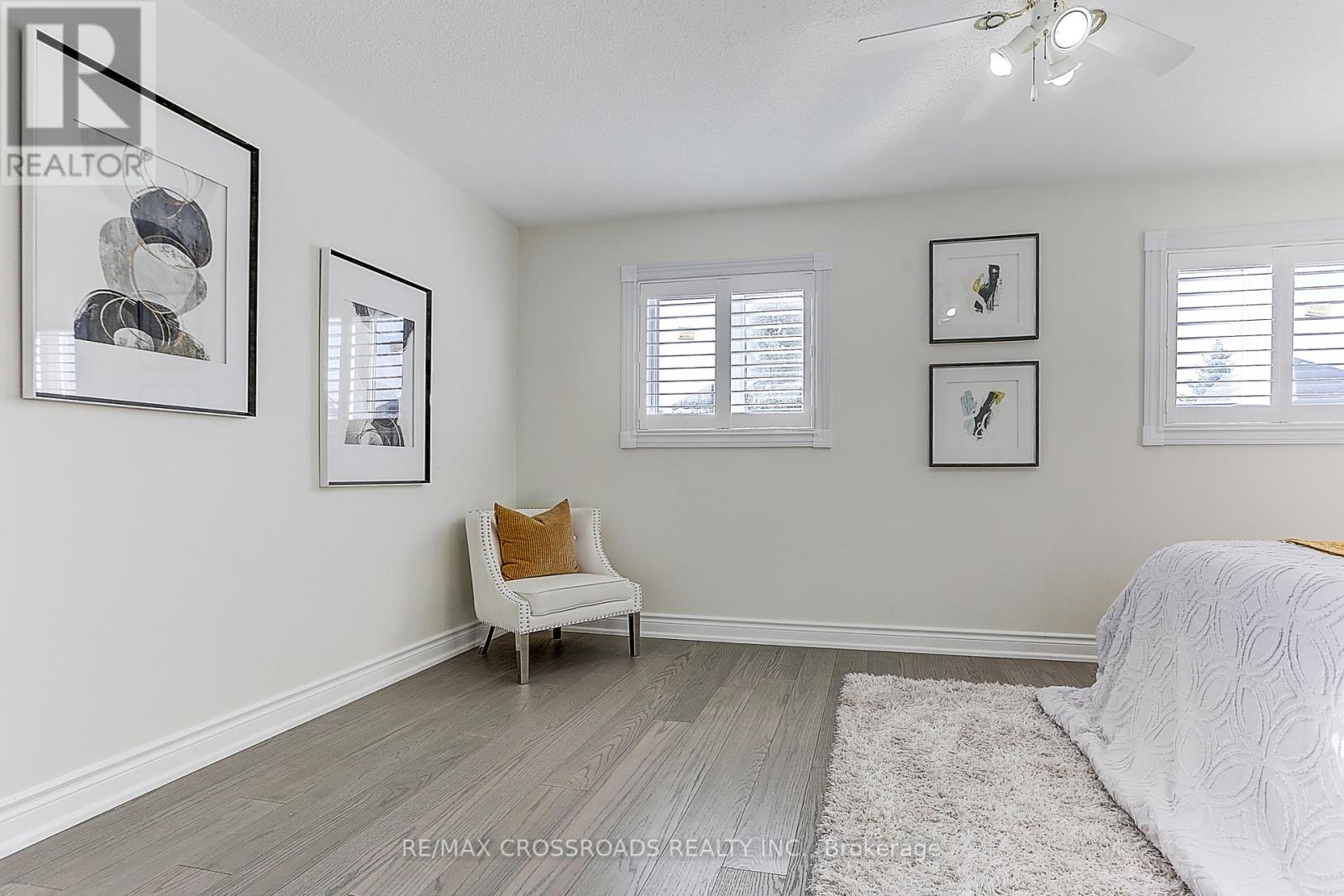 271 HOLLANDVIEW TR