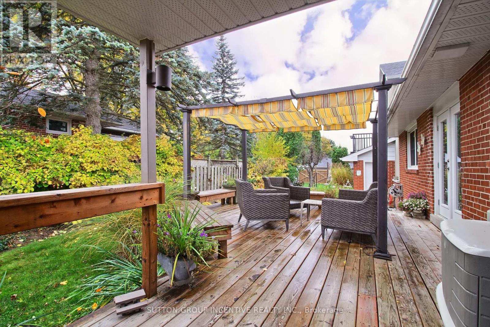 142 AVENUE RD