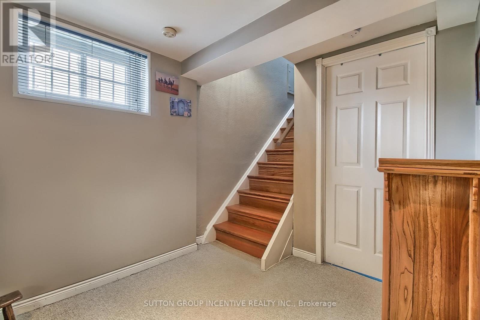 142 AVENUE RD