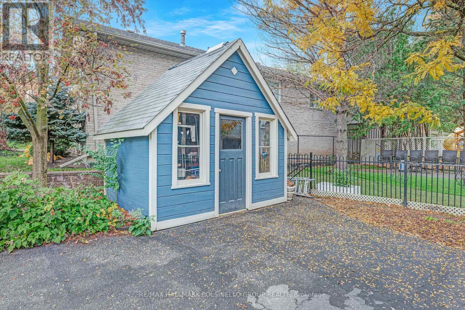 399 AMELIA ST