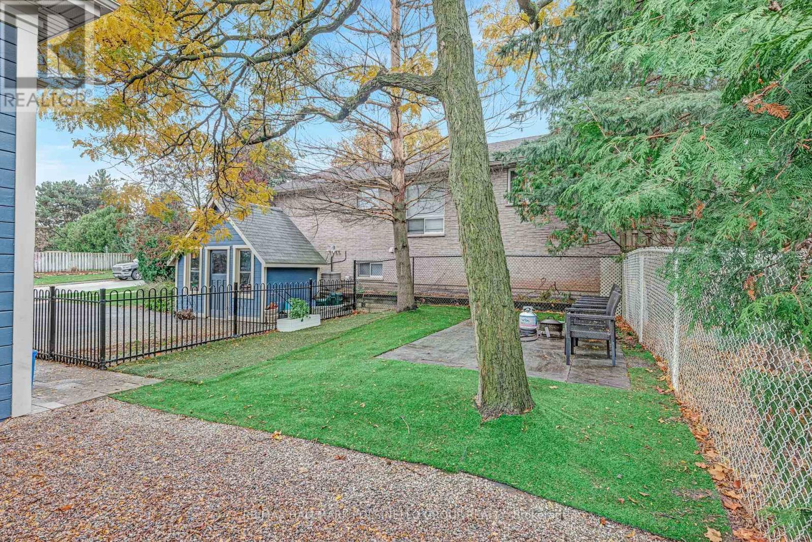 399 AMELIA ST
