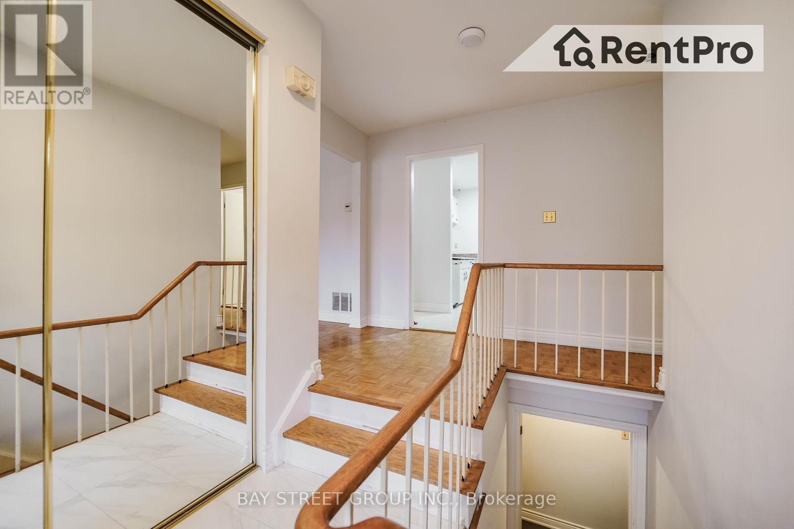 213 MURRAY DR