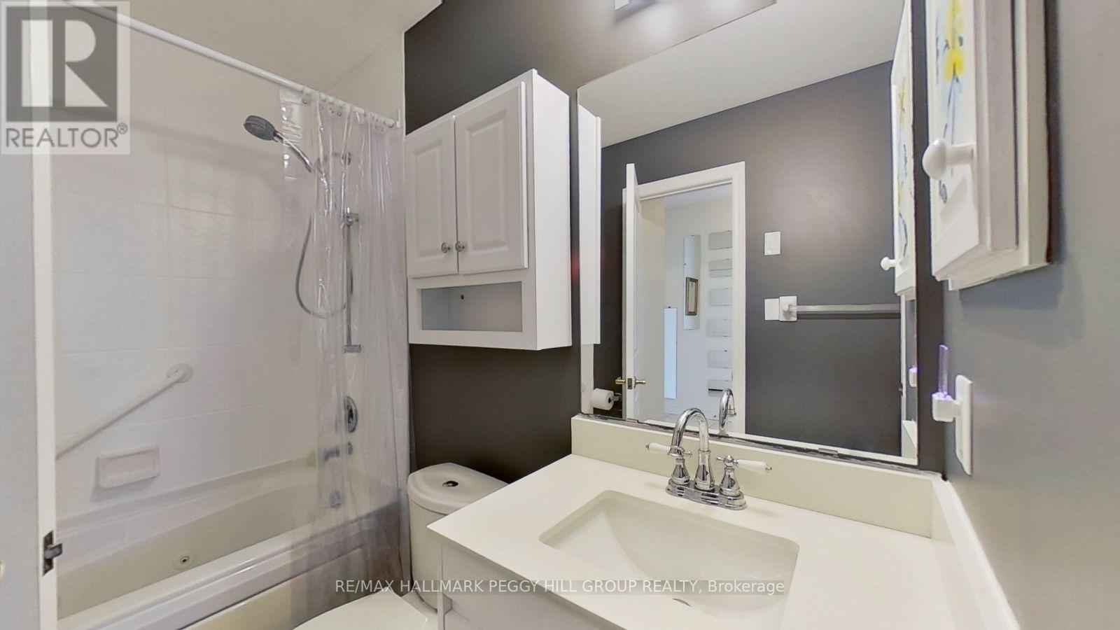 4 BRIAR HILL HTS