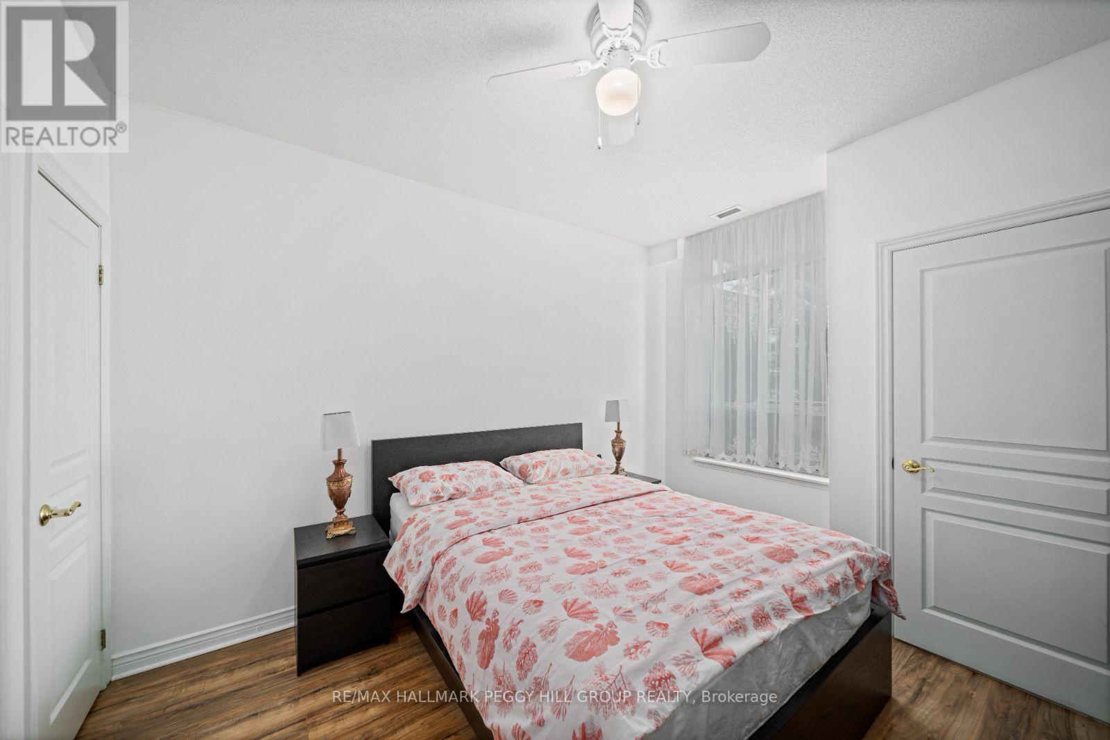 4 BRIAR HILL HTS