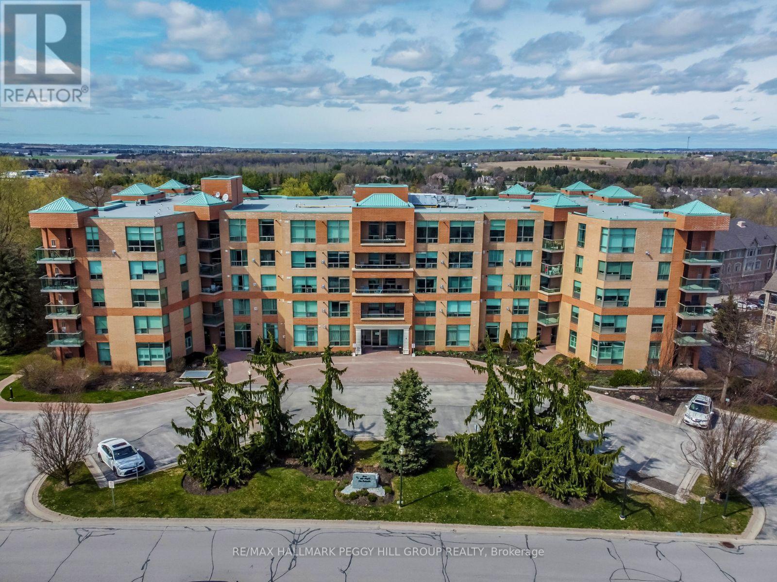 4 BRIAR HILL HTS