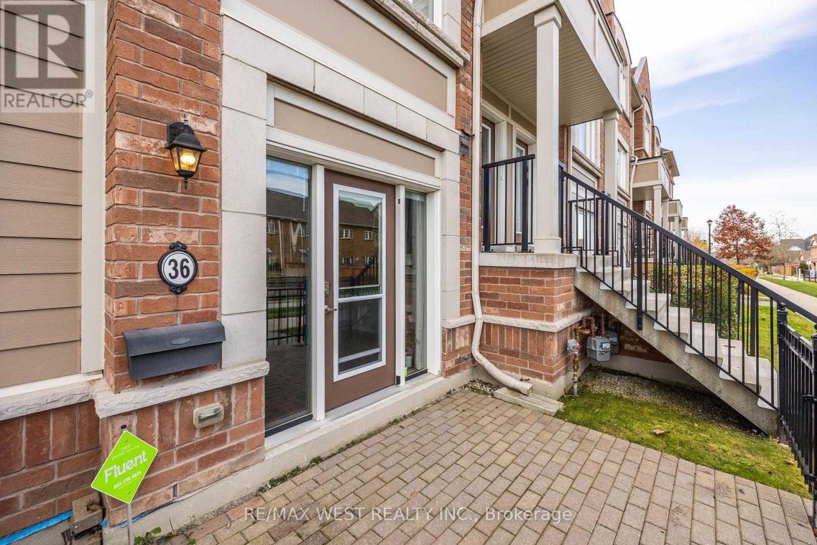 #8 -36 WALTER DOVE CRT E, #8